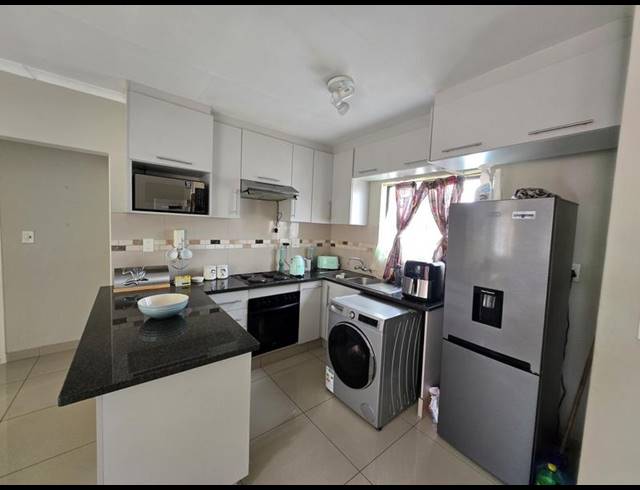 2 BEDROOM PROPERTY TO RENT IN MONDEOR